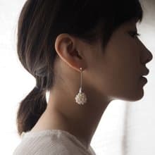 No.64 SNOWBERRY EARRINGS 雪果垂墜耳飾 - 巴洛克珍珠