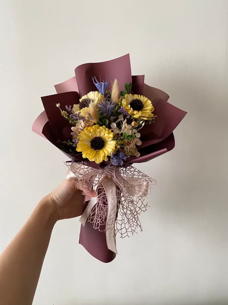 畢業花束.太陽花花束.畢業禮.花束.索拉花.永生花