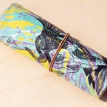 手繪渲染筆袋 餐具袋 手感捲軸 春捲筆袋-筆的水彩色房子 印度象