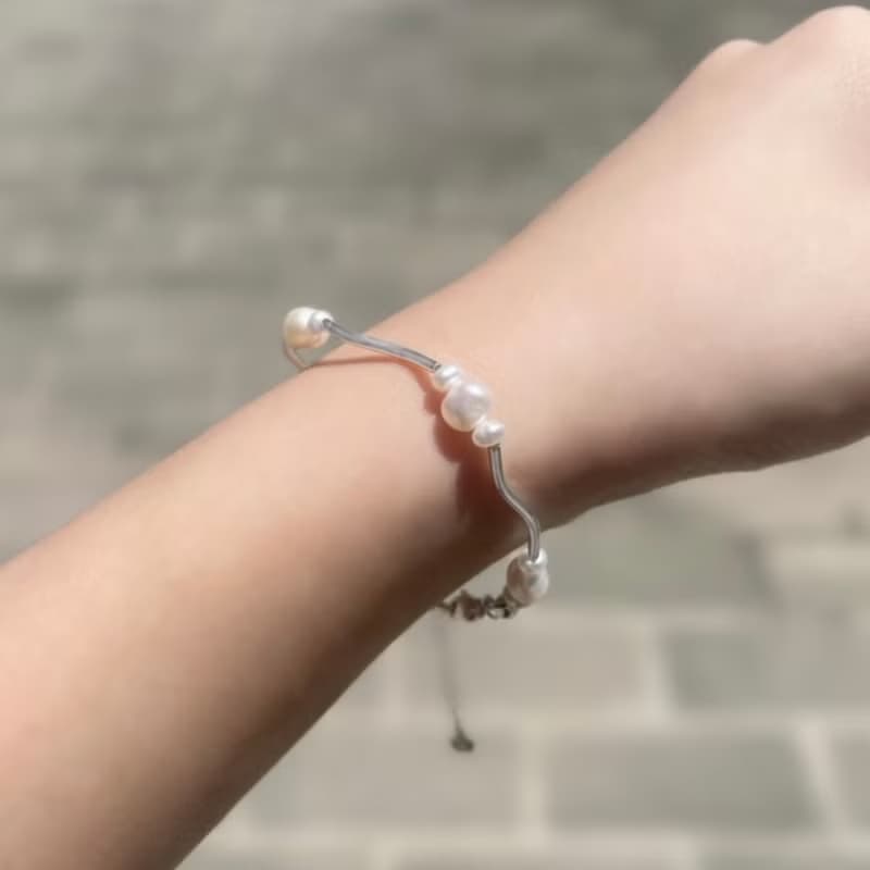 Lily Valley 浪漫圓舞曲 | 手工串珠手鍊