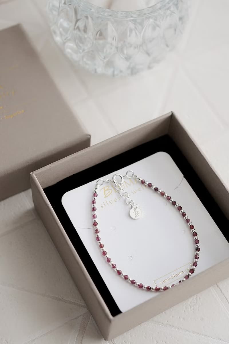 玫瑰星夜純銀手鍊(紅石榴石) | 開運水晶 聖誕禮盒 女生串珠手鏈