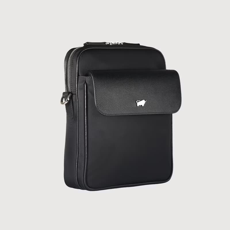 【滿3999送鑰匙圈】諾曼德 直式斜背包-黑色/BF563-17-BK