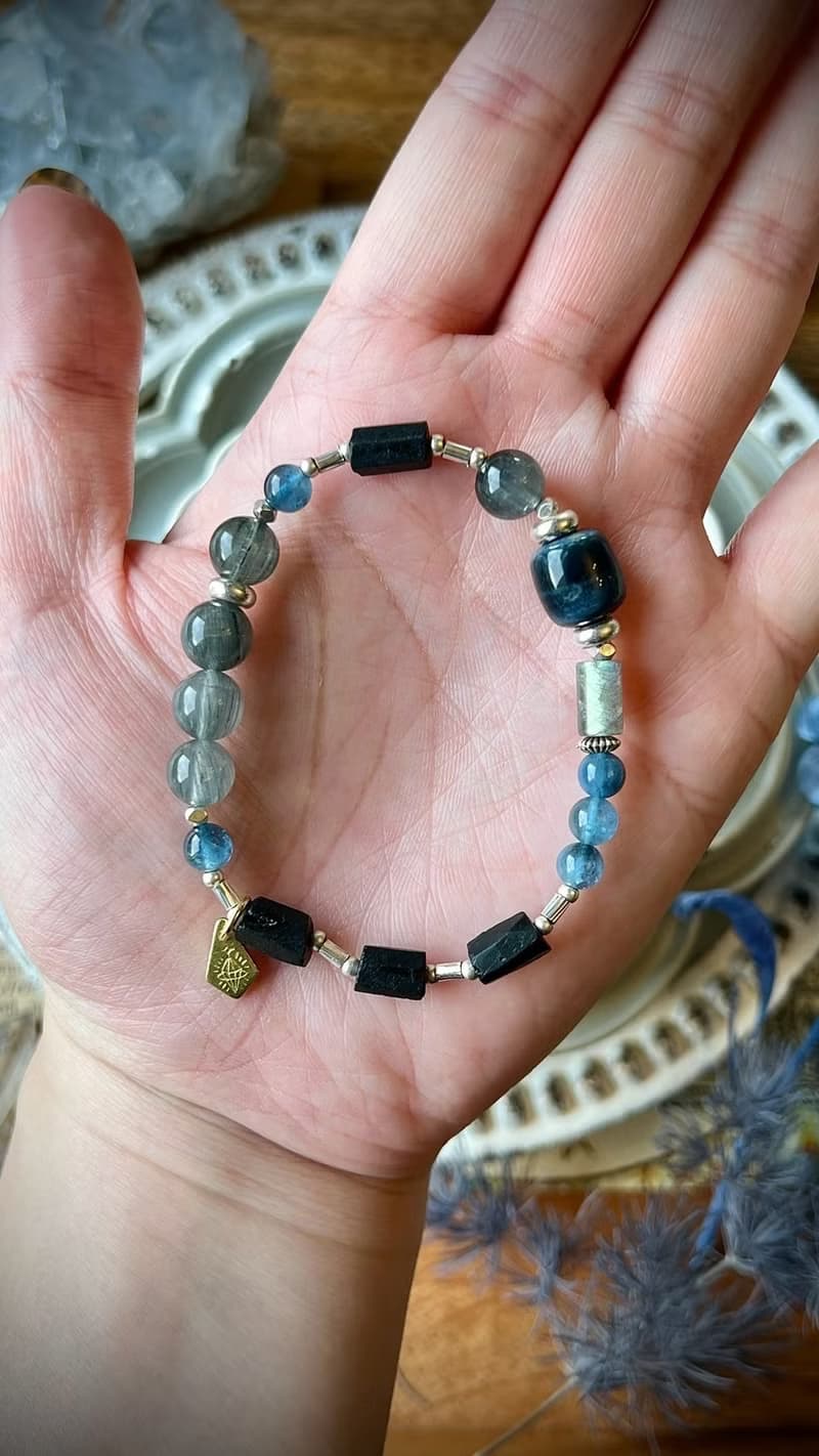 - 平行線 -天然水晶手鏈/黃銅手鍊