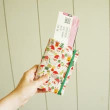 Lovely日本布【聖誕老人護照套】布書套9.5X14cm米