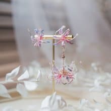 夢幻彼岸花忘情花  水晶花樹脂花球耳環 不對稱耳針耳夾