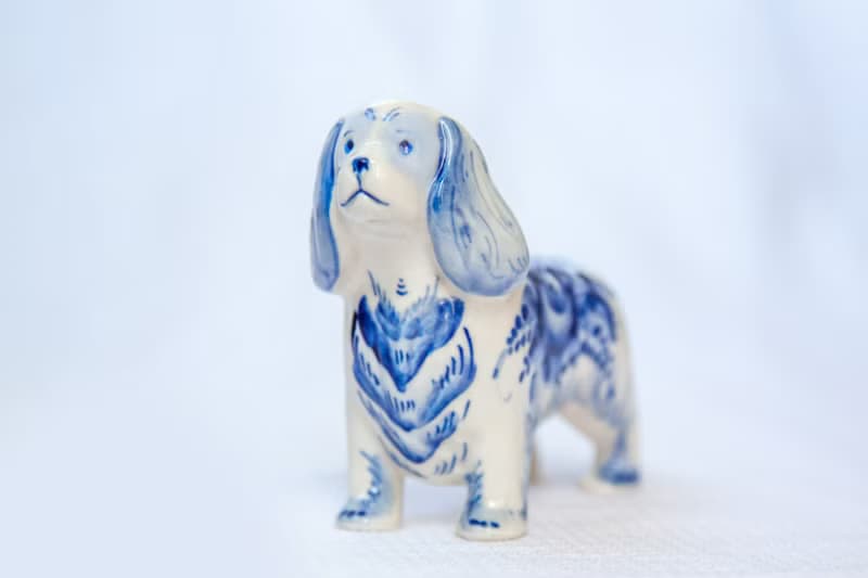 Cavalier King Charles spaniel dog porcelain statuette Gzhel blue