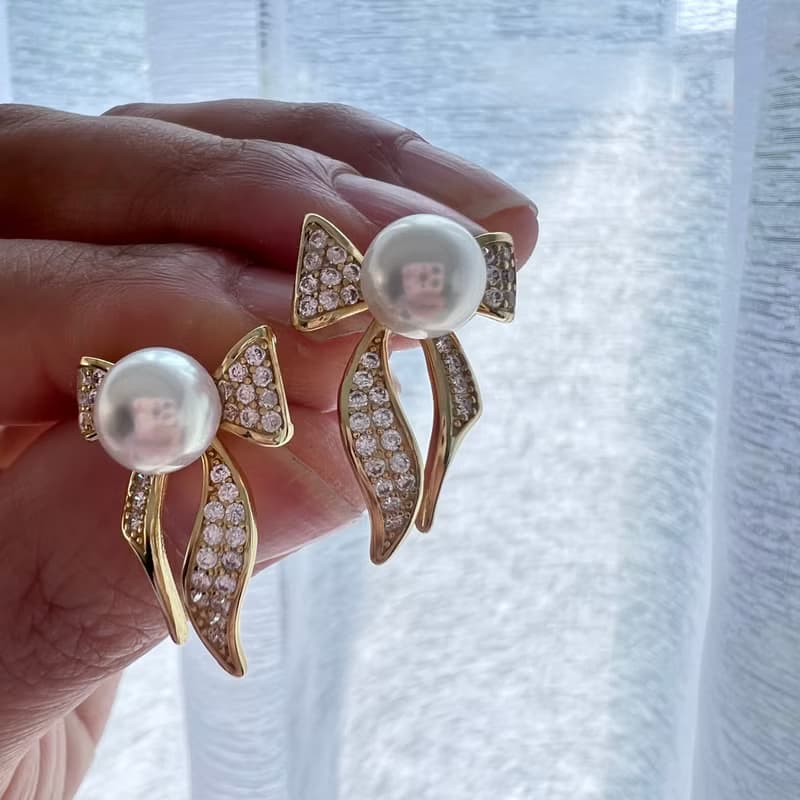 金色時光 金飾蝴蝶結鋯石天然珍珠耳環