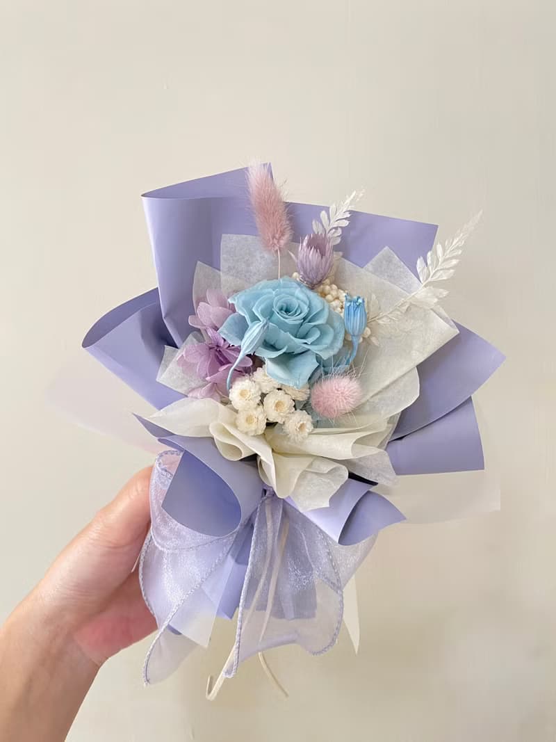 【關於花藝 │迷你花束】 情人節 永生花束 畢業花束 面交