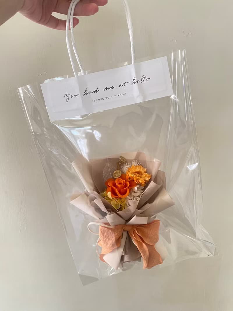 【關於花藝 │迷你花束】 情人節 永生花束 畢業花束 面交