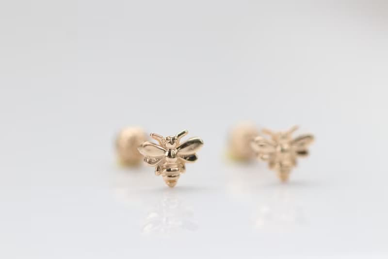 14K 蜜蜂鎖珠耳環(單個)耳骨 耳窩 不退色