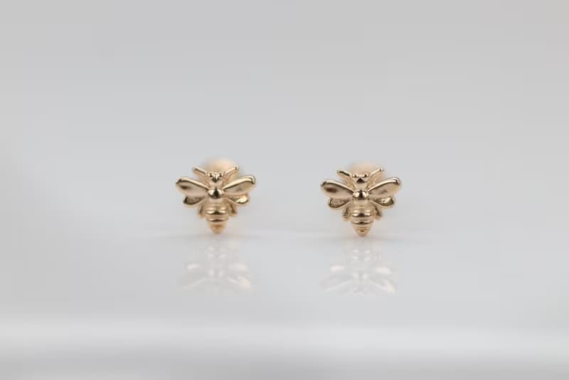 14K 蜜蜂鎖珠耳環(單個)耳骨 耳窩 不退色