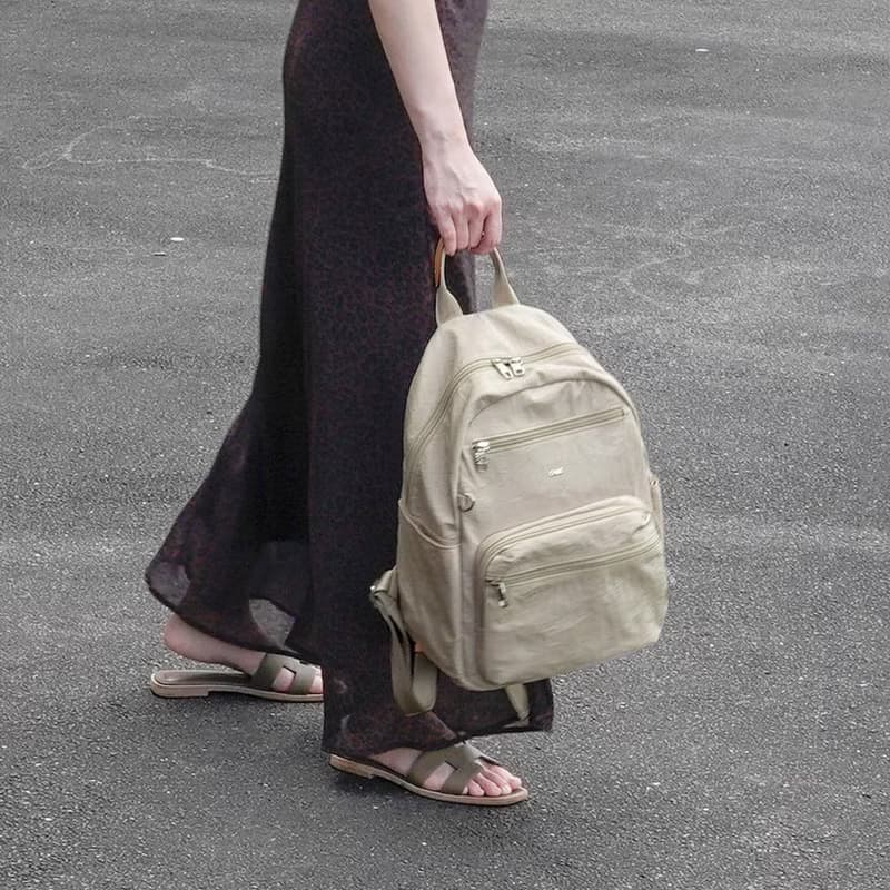 (淺杏色)必buy輕盈紙感旅行後背包33531