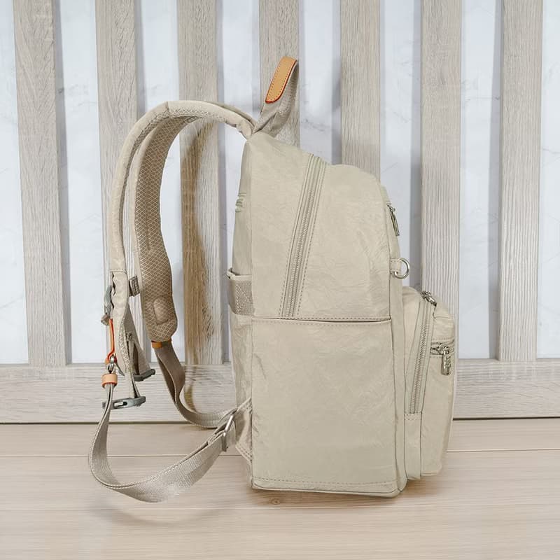 (淺杏色)必buy輕盈紙感旅行後背包33531