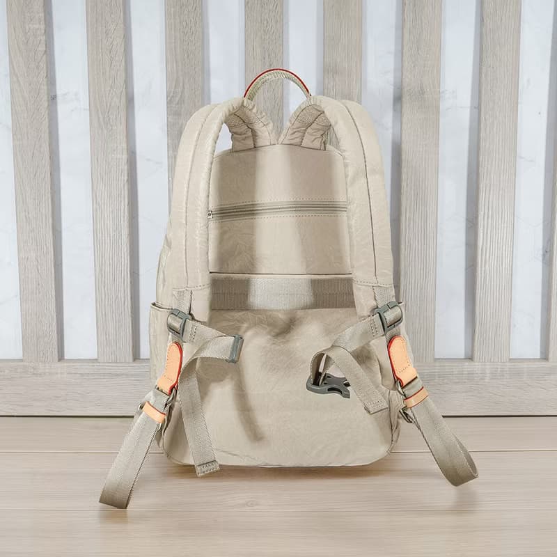 (淺杏色)必buy輕盈紙感旅行後背包33531