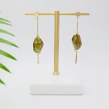 COLE COOL簡約型格不規則天然拉長石耳環 日式耳環