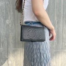 Chanel魚子醬牛皮長夾手提肩背斜肩袋 送肩帶 保證卡 原裝盒 中古