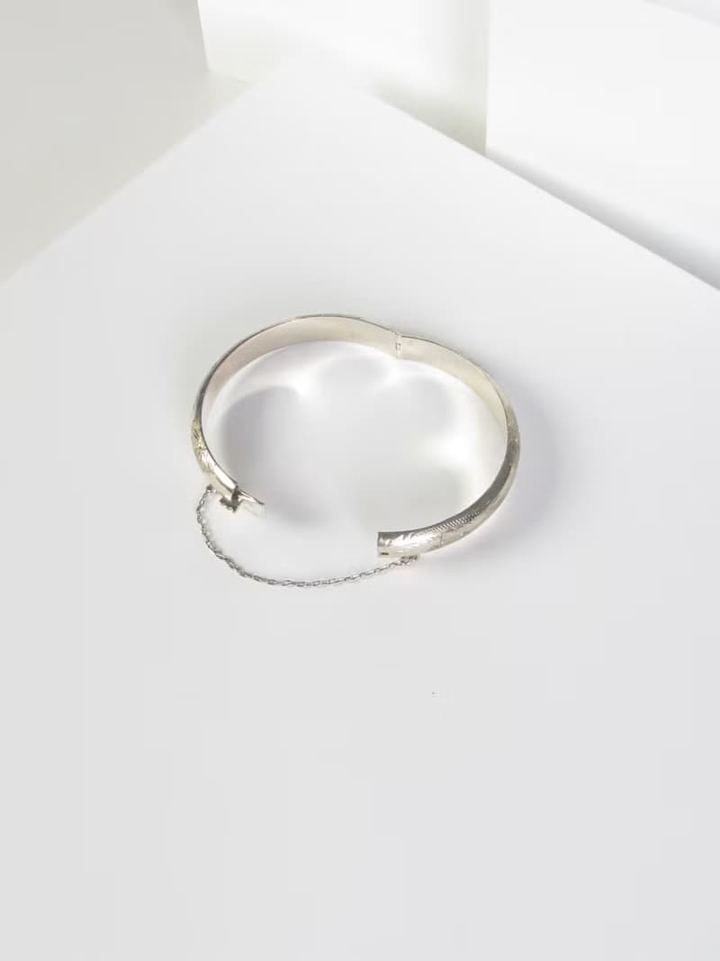 Vintage 925 Silver Floral Etched Sterling Silver Bangle Bracelet