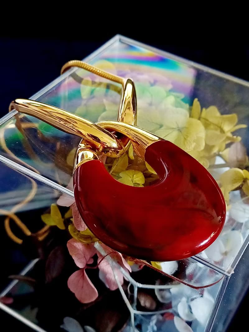 vintage jewelry Trifari 金色勃艮第酒紅樹脂垂墜 項鍊