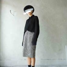 尋寶古著-YVESSAINTLAURENT黑白線條立體起皺窄裙