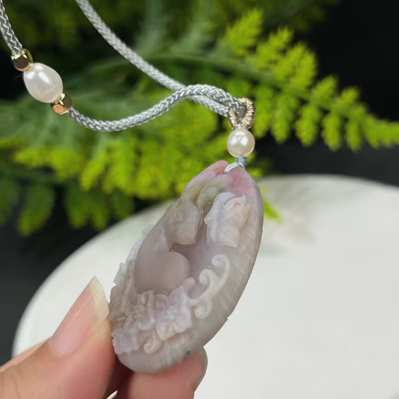 高品質鹽源瑪瑙吊墜項錬粉紫啞光手雕一鹿生花富貴吉祥福祿同壽