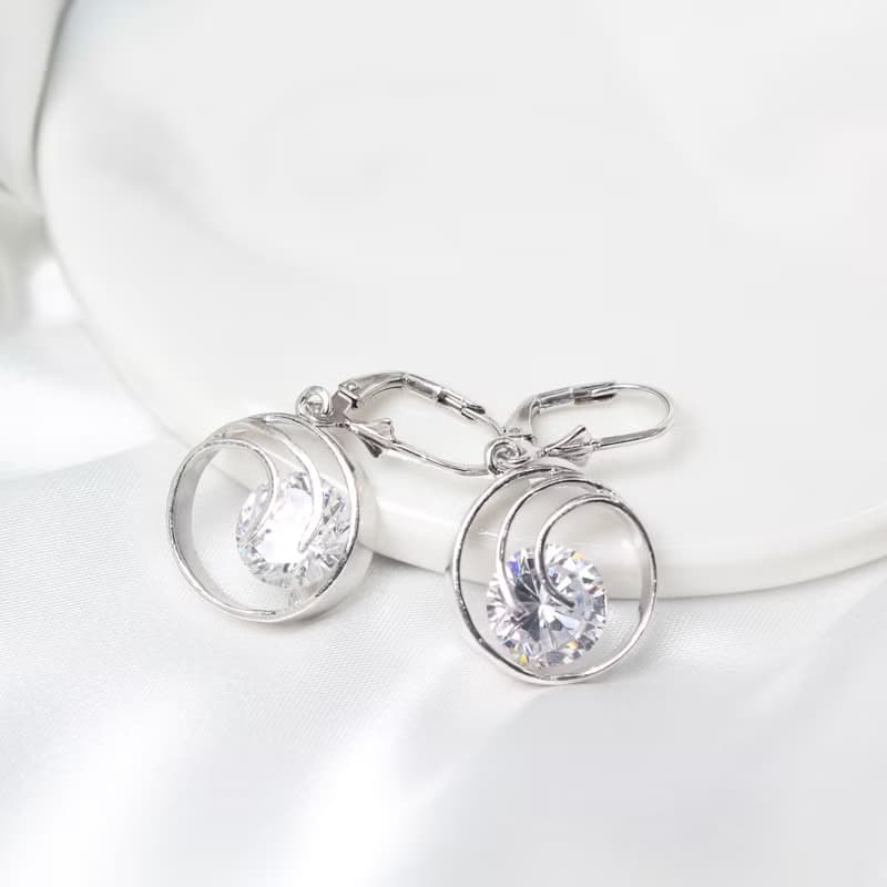 【SWS飾品】圓圈鏤空鋯石耳環。純銀耳環 / 鋯石 / 925純銀