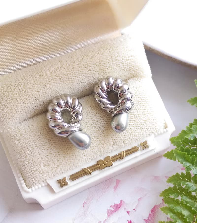 Vintage Jewelry 西洋古董飾品 銀色調 氣質 對稱 仿珠 針式耳環