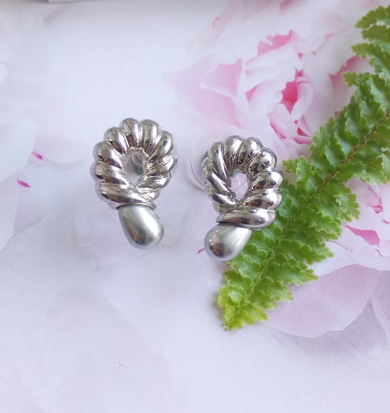 Vintage Jewelry 西洋古董飾品 銀色調 氣質 對稱 仿珠 針式耳環