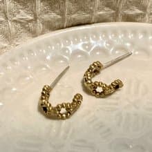 老林雜貨 | 花花C型小耳環 (針式 / 夾式)