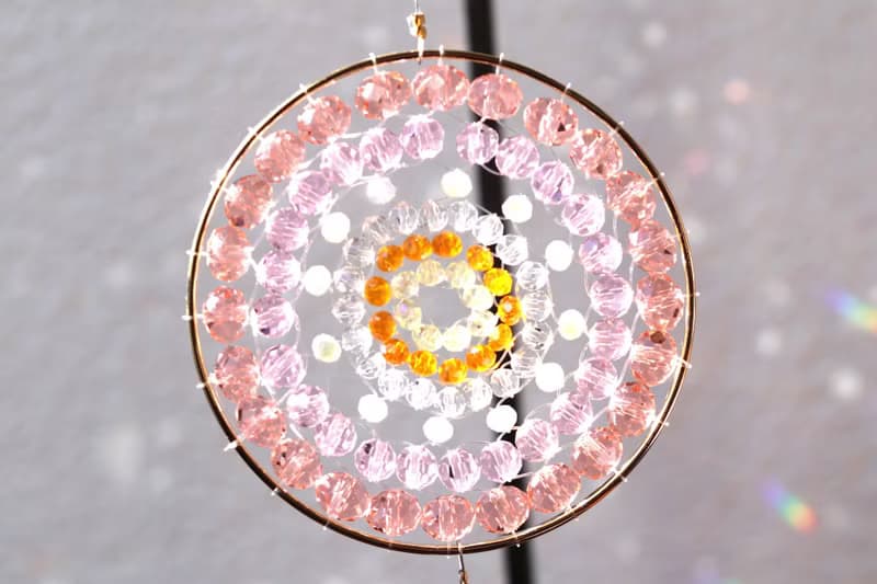 ピンクとゴールド曼荼羅サンキャッチャー