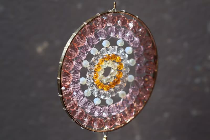 ピンクとゴールド曼荼羅サンキャッチャー