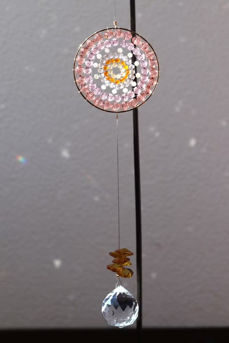 ピンクとゴールド曼荼羅サンキャッチャー