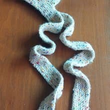 米白色底搭配彩色點點  巴拉克拉法帽 也可當圍巾