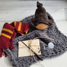 Newborn Wizard Hat/Wand/Scarf,Blanket . Baby photo props. Halloween Outfit