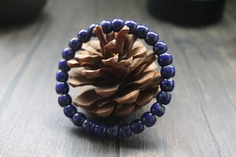 Imperial lapis lazuli bracelet with natural texture and simp
