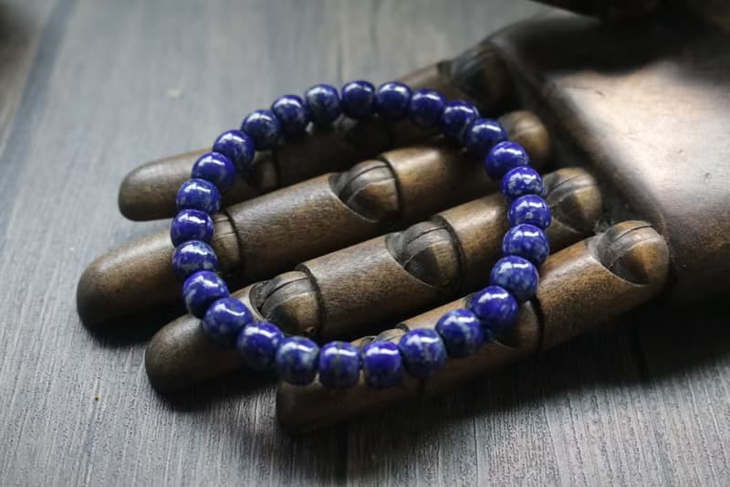 Imperial lapis lazuli bracelet with natural texture and simp
