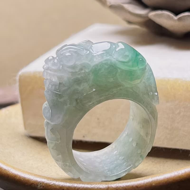 【招財神獸】冰飄綠翡翠貔貅玉戒| 國際17圍|天然緬甸玉翡翠A貨