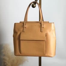 【 日本直送　名牌中古包 】LOEWE ロエベ ハンドバッグ キャメル ロゴ レザー 型押し vintage ヴィンテージ オールド smfwpe