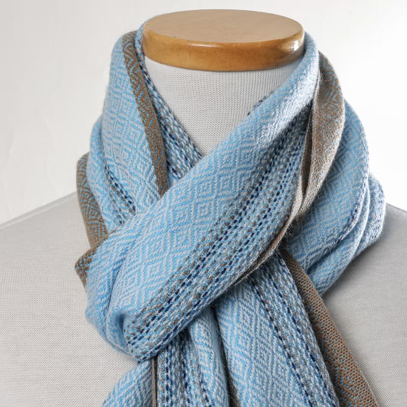 【窄版】喀什米爾羊毛圍巾 鑽石紋淺藍褐條紋 脖圍 手工機織
