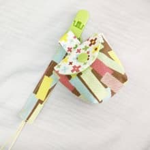 紙膠袋派對。奶嘴收納袋 / 奶嘴鏈 (可繡名字)