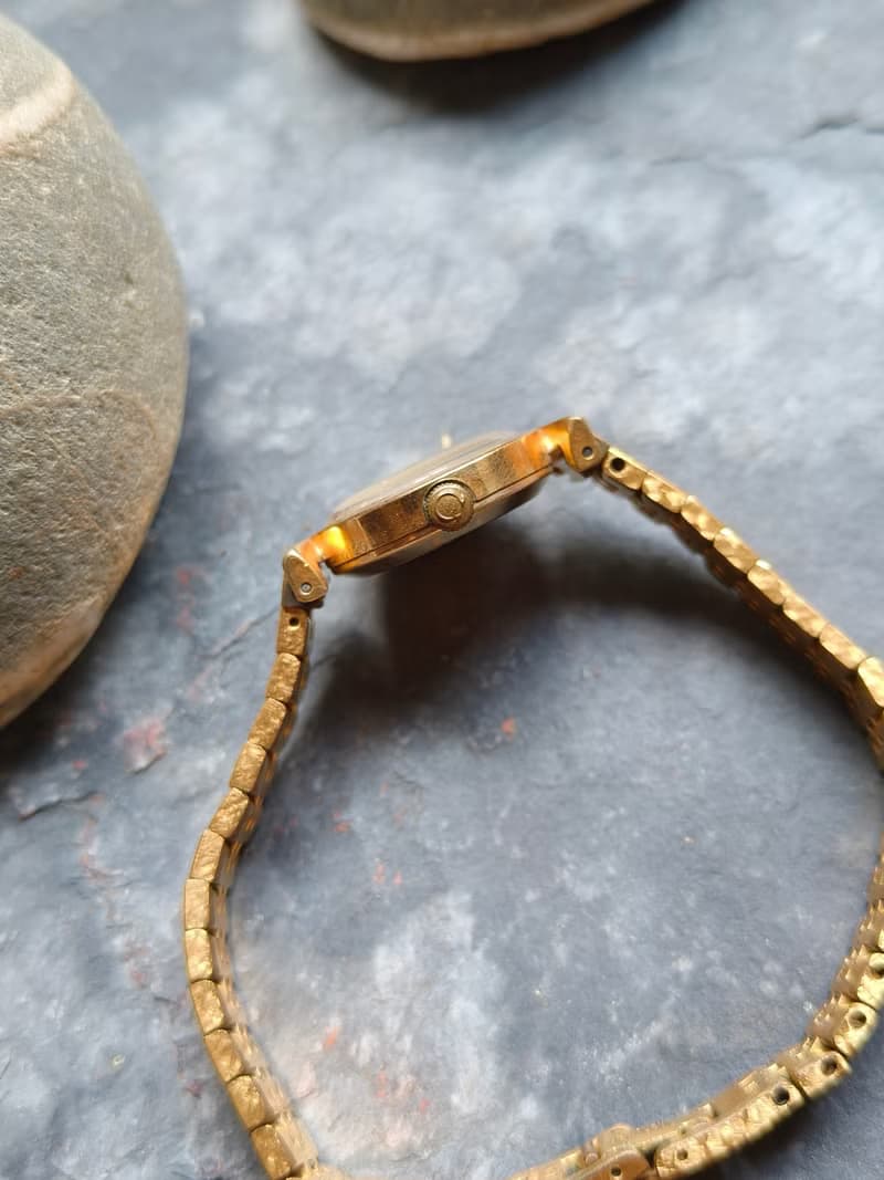 稀有Omega 金色古董錶 機械手上鍊錶