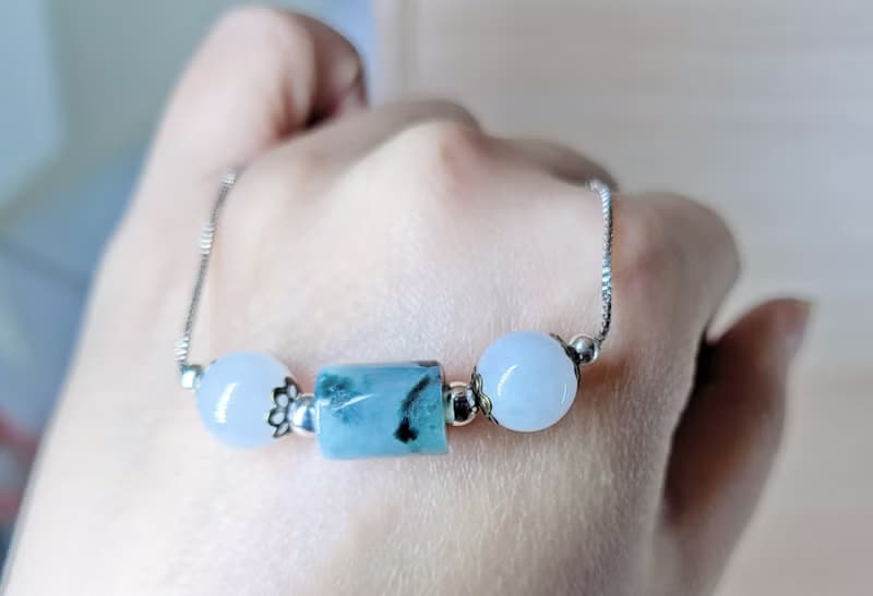 【親翠】天然翡翠 純銀綠飄烏雞桶珠轉運調節手鏈