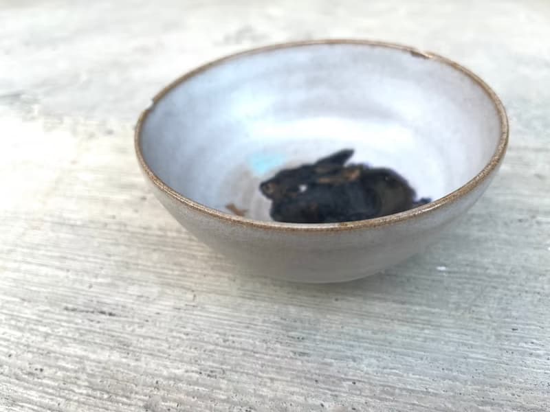 手繪兔兔黑白陶碗盤- 陶器 陶杯 盤 碗