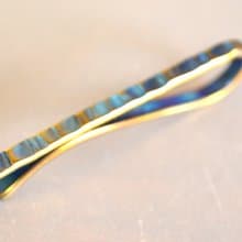 Titanium tie bar・純チタンネクタイピン=青に金=5４mm・A