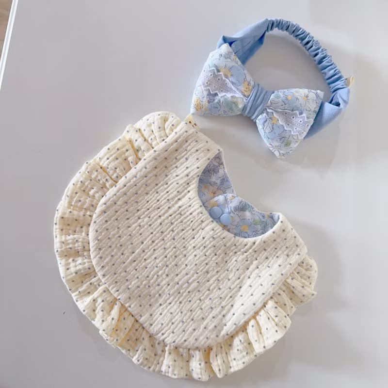 晨曦藍花園荷葉圍兜蕾絲寶寶髮帶 新生兒禮物 滿月禮 周歲滿月