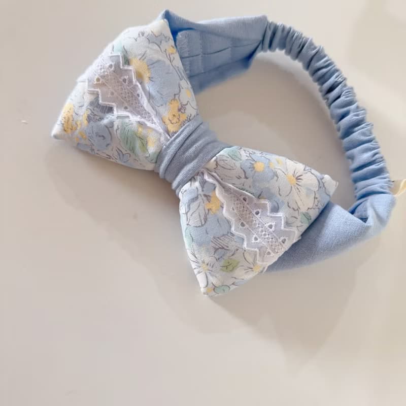 晨曦藍花園荷葉圍兜蕾絲寶寶髮帶 新生兒禮物 滿月禮 周歲滿月