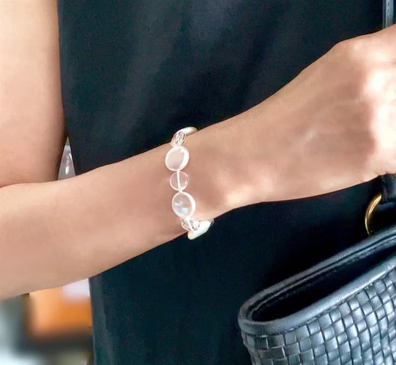 天然 淡水パール oオーロラカラーコイン型パールとクリスタルのブレスレット