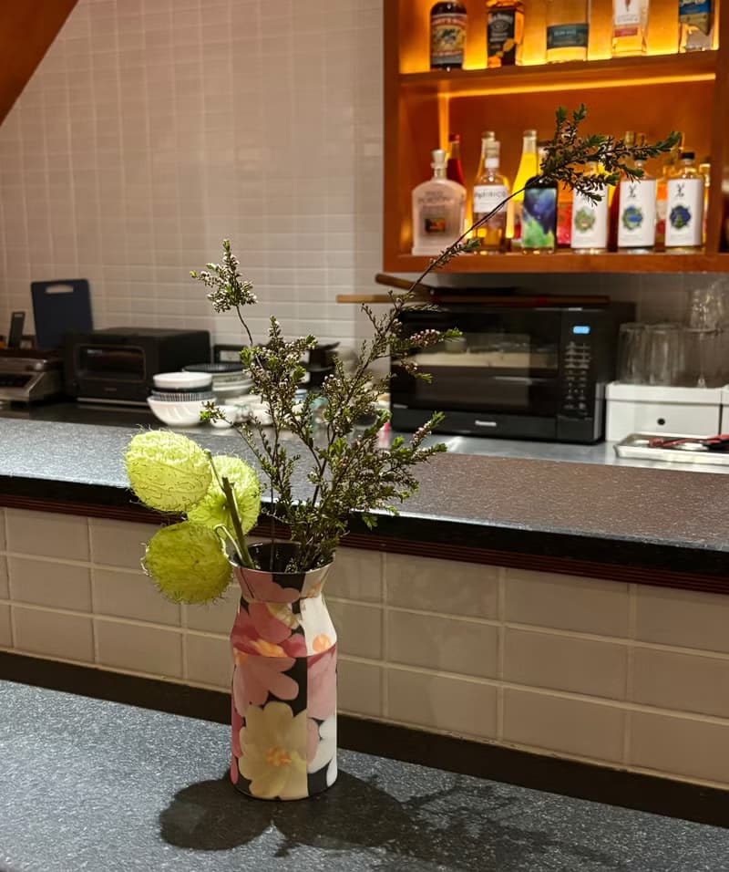 Gimhae Vessel Project - 韓國瓷土系列牡丹瓶狀花器