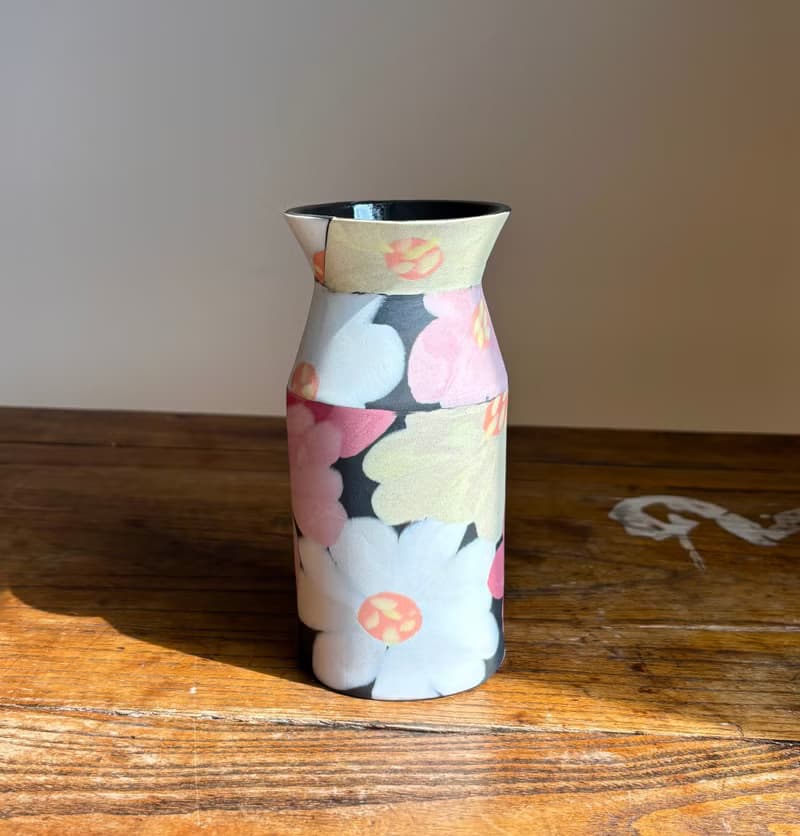 Gimhae Vessel Project - 韓國瓷土系列牡丹瓶狀花器