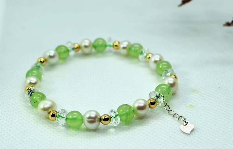 幸運之夏 天然葡萄石/淡水珍珠/白水晶手鍊