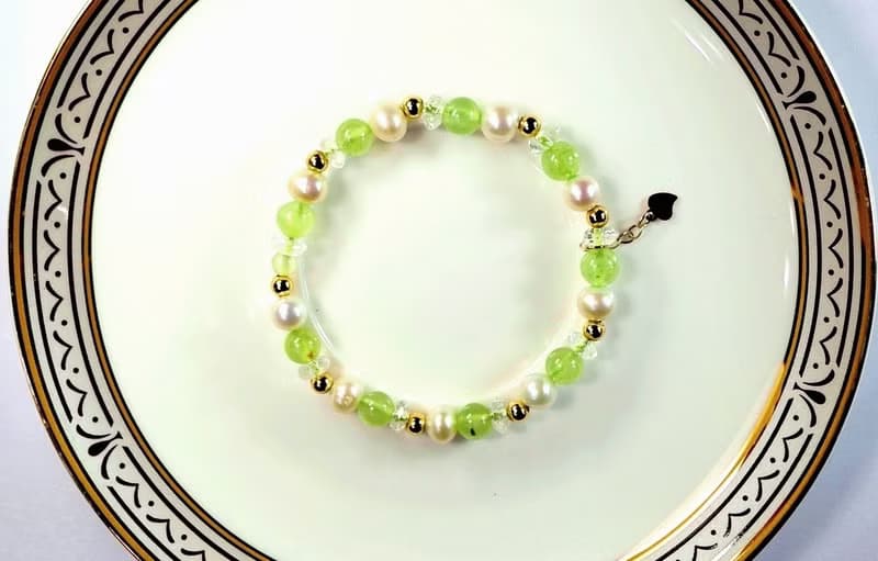 幸運之夏 天然葡萄石/淡水珍珠/白水晶手鍊